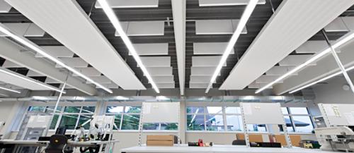 Потолок OPTIMA BAFFLES в офисе Потолок OPTIMA BAFFLES в офисе