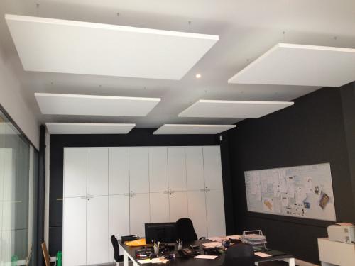 Модульные свободновисящие потолки Rockfon Eclipse Rectangle 1760х1160х40 в интерьере офиса