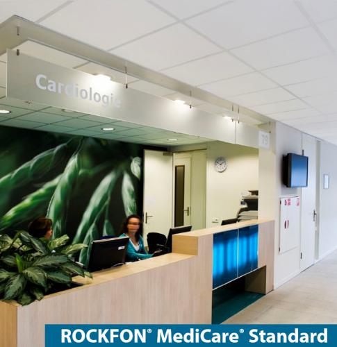 Приемная в кардиологии с гигиеническим потолком Рокфон MediCare Standard 600х600х15