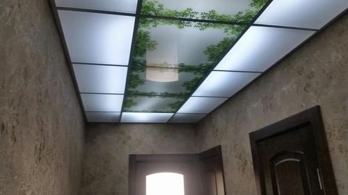 потолок из витражного стекла