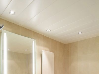 пластиковые панели на потолок в ванной